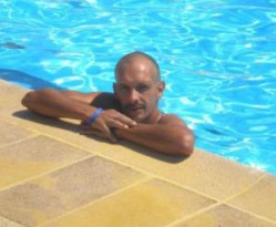  Lesli zoekt een leuke vrouw 