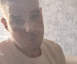 Gratis sexdate ik doe thuisontvangst , alleen vrouwen.  Bericht me bel me en tot snel xje