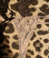 Ik ben beschikbaar Heerlijk nat slipje /foto’s of video’s/ sokken panty’s zwemkleding bh’s ook mogelijk 