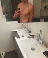  Shemale, Crossdresser Anita. Meest freaky kinky dame die alles doet top of bottom niks is te gek. Ze kan uren lang neuk