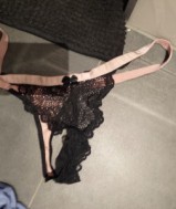  Gedragen slipjes van stel en jonge moeder 