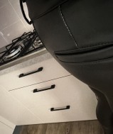  Een man in vrouw kleding  