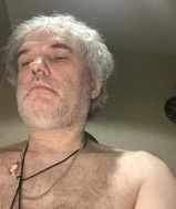  gezocht  een vaste relatie met een voeten man 