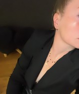  Meld je bij meesteres Bee en begin aan je fantasie!! 