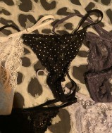 Ik ben beschikbaar Heerlijk nat slipje /foto’s of video’s/ sokken panty’s zwemkleding bh’s ook mogelijk 