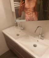  Shemale, Crossdresser Anita. Meest freaky kinky dame die alles doet top of bottom niks is te gek. Ze kan uren lang neuk