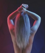  Blonde stoeipoes wil hem diep! 